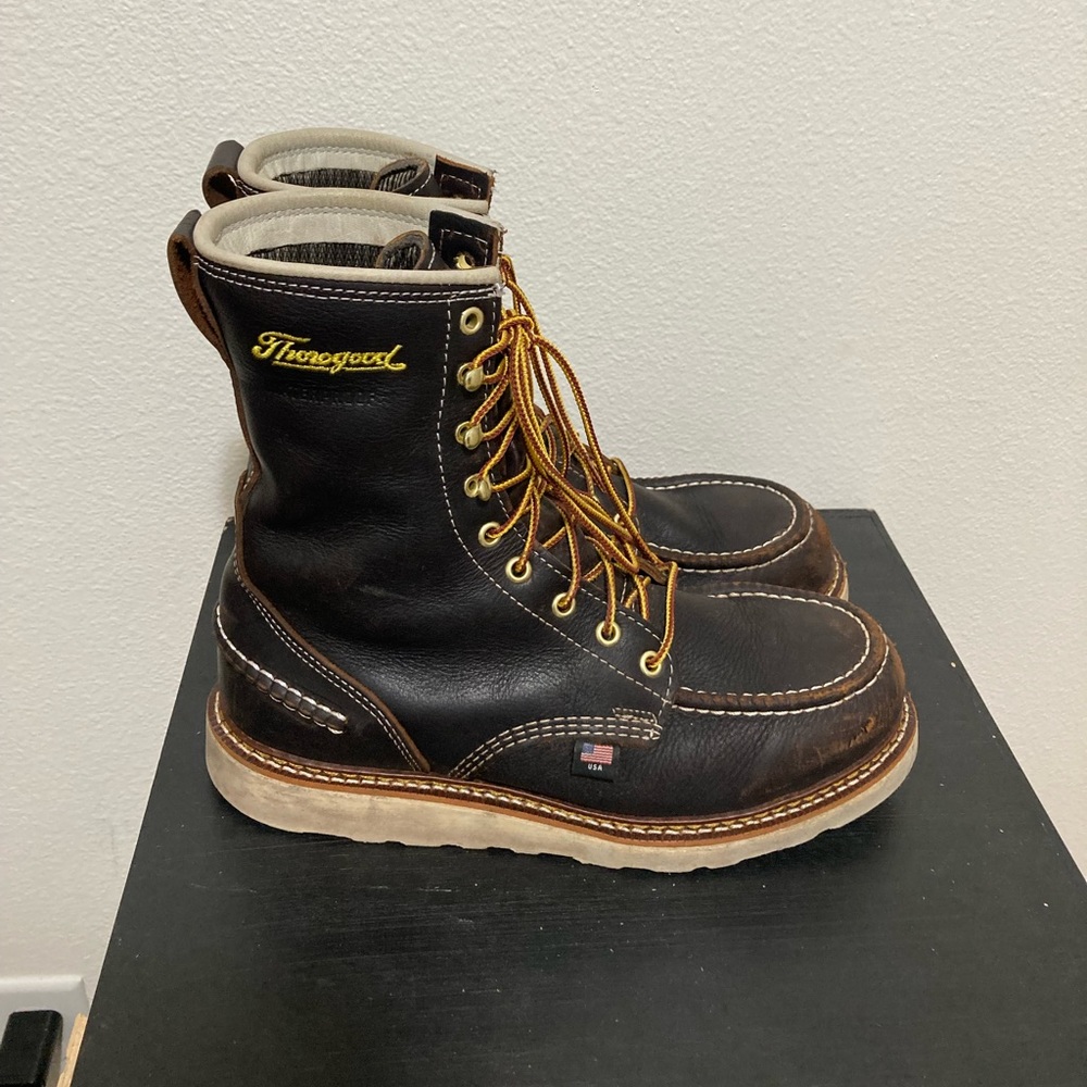 Thorogood waterproof soft toe boots men’s size 8